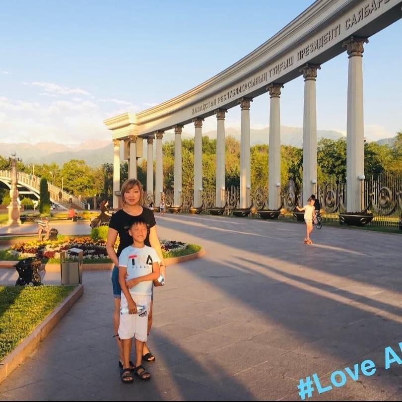 Алматы қаласы күніне арналған іс-шаралар аясында мектепте 1-11 сынып оқушылары арасында фотосуреттер байқауы өткізілді. В рамках мероприятий, посвященных Дню города Алматы, в школе проведен конкурс фотографий среди учащихся 1-11 классов.