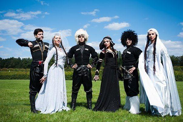 "Қонақ – Құдайдың елшісі" - грузин мақалы. «Гость – посланник Бога» - гласит грузинская пословица.