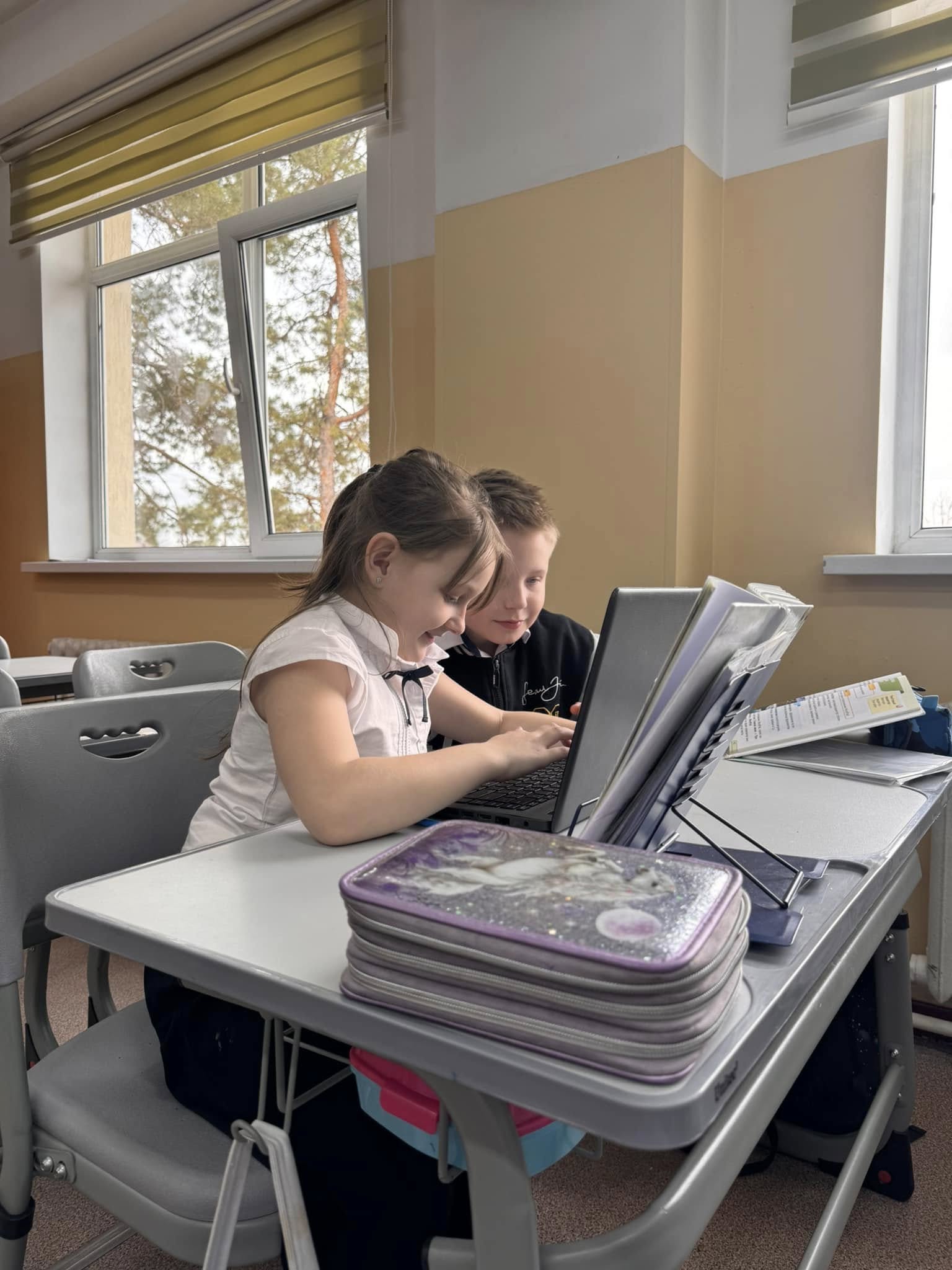 Информатика сабағында оқушылар цифрлық қауіпсіздік негіздерімен танысты. На уроках информатики учащиеся познакомились с основами цифровой безопасности.