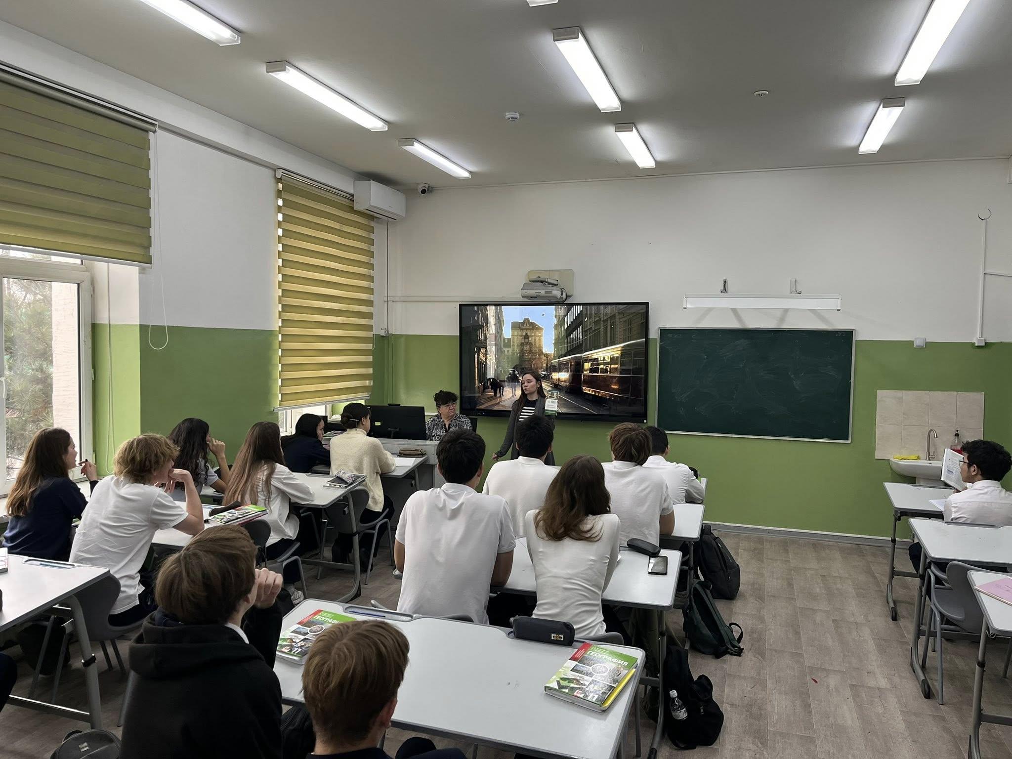 Алматы гуманитарлық-экономикалық университетінің өкілімен кездесу. Встреча с представителем Алматинского гуманитарно-экономического университета